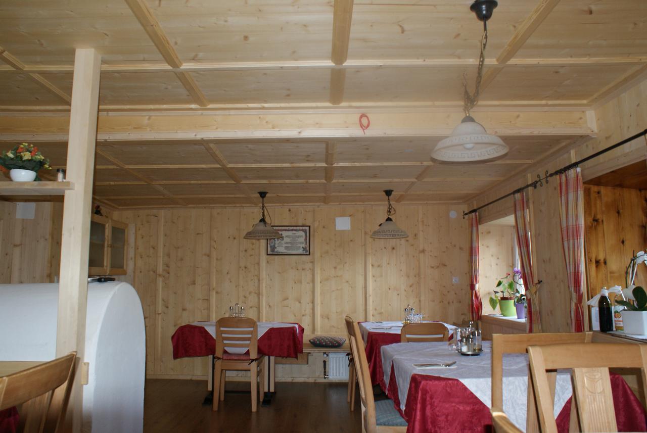 Pension Wirt Am Bach 테렌토 외부 사진